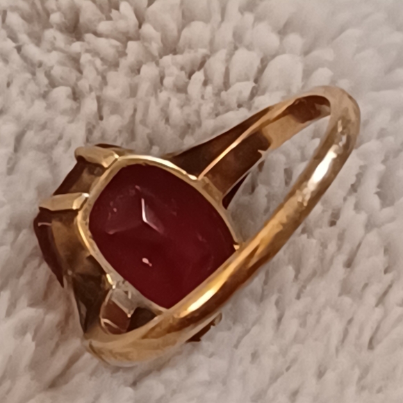 9ct Carat Gold Big Ruby Red Solitaire Engagement Unique Cocktail Ring - Picture 6 of 9